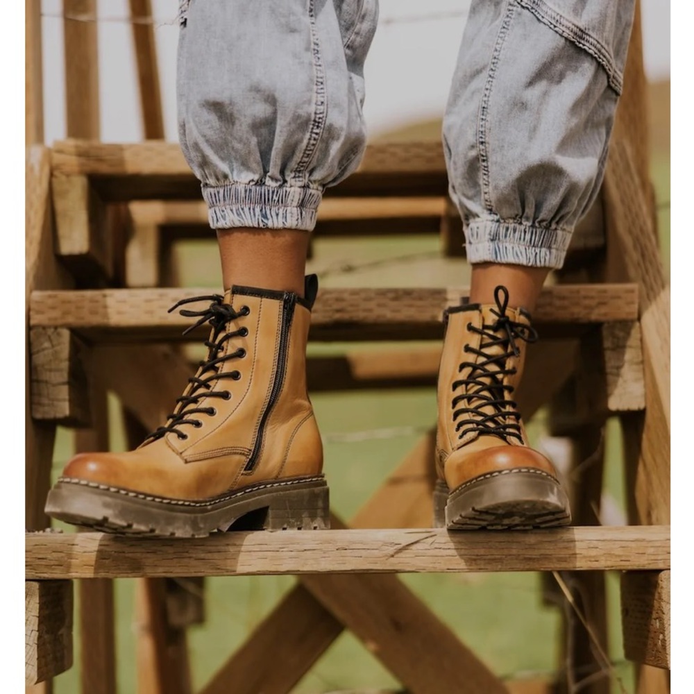 Women’s boots